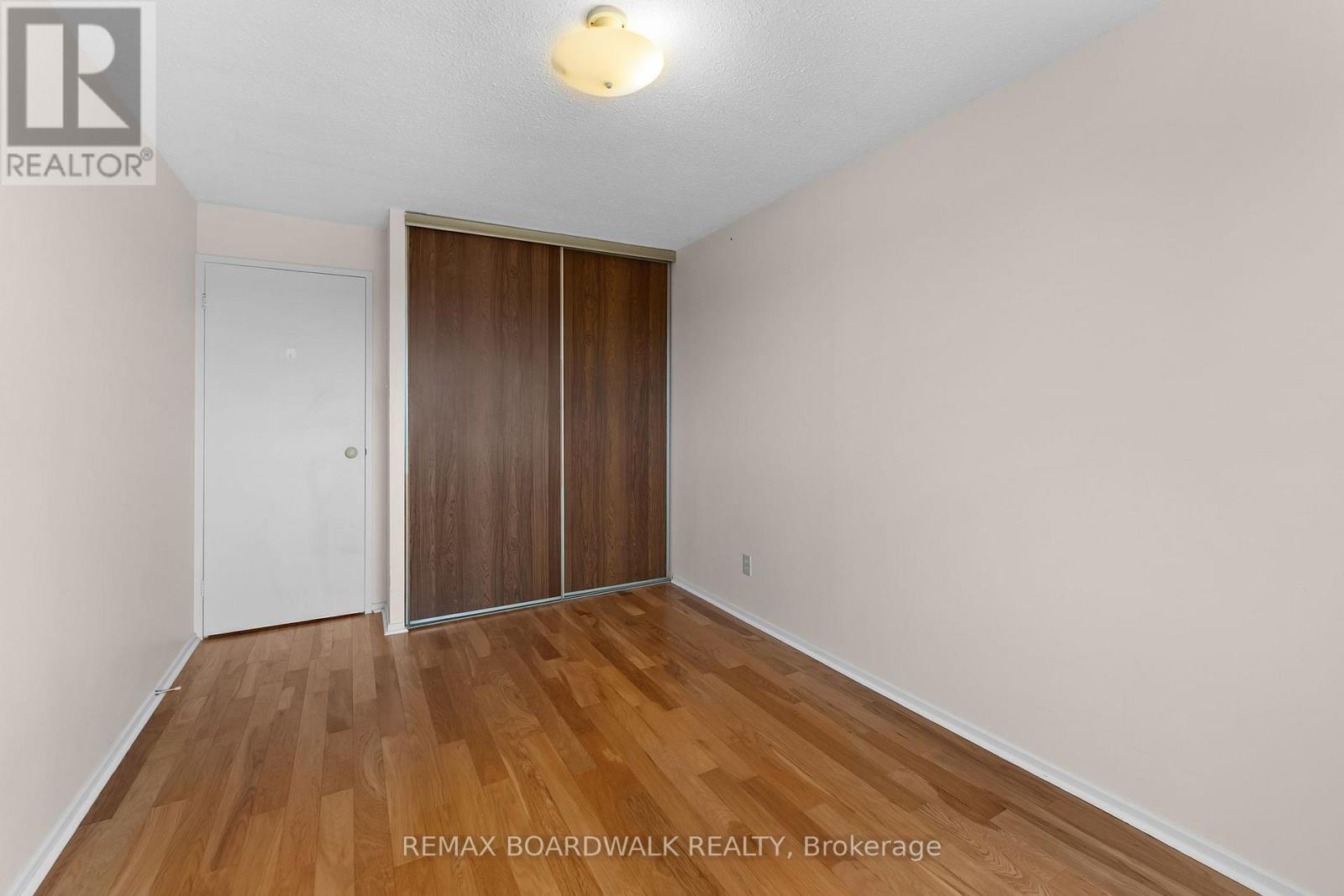 503 - 1599 Lassiter Terrace Property Photo 20