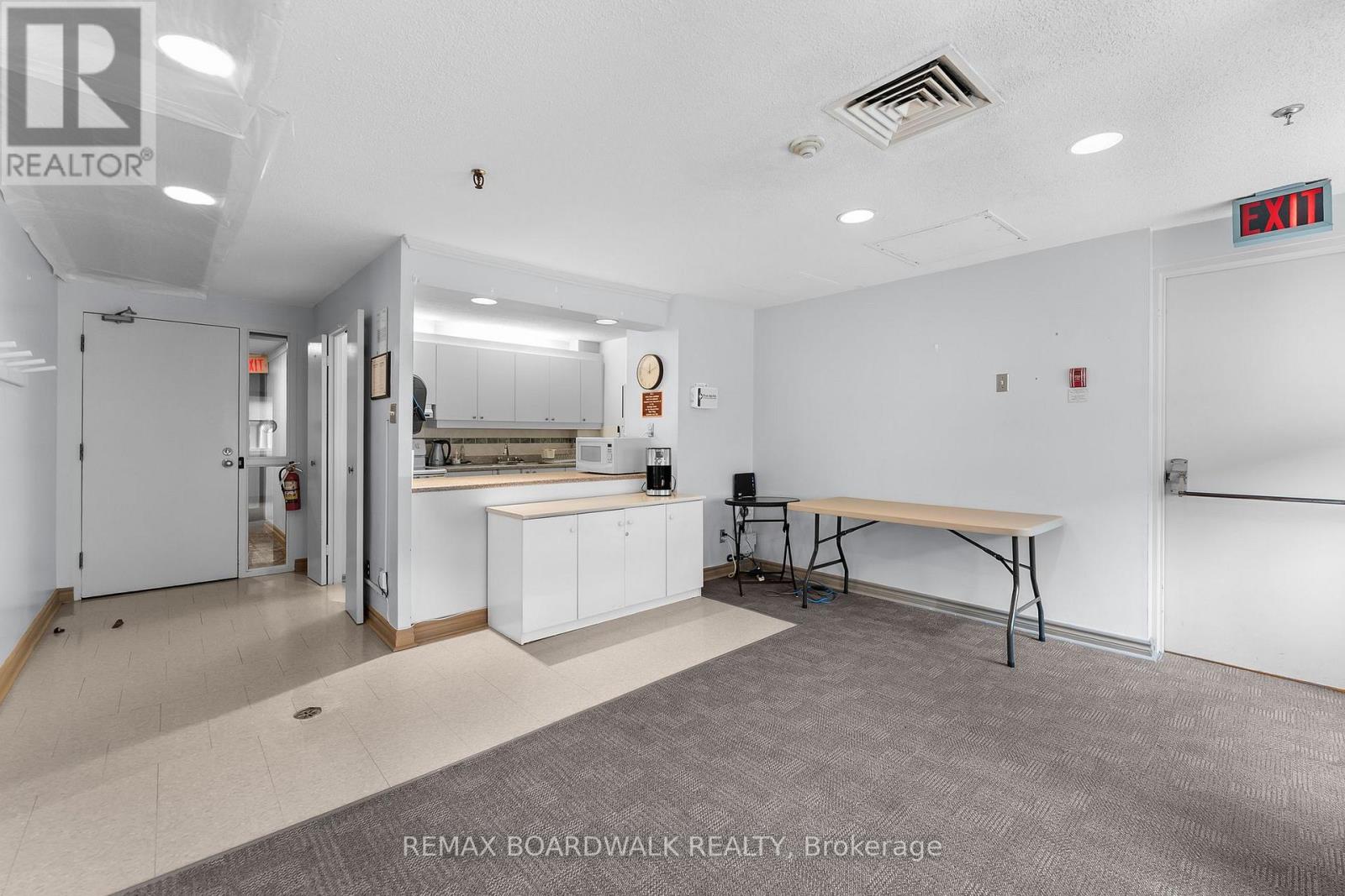 503 - 1599 Lassiter Terrace Property Photo 30