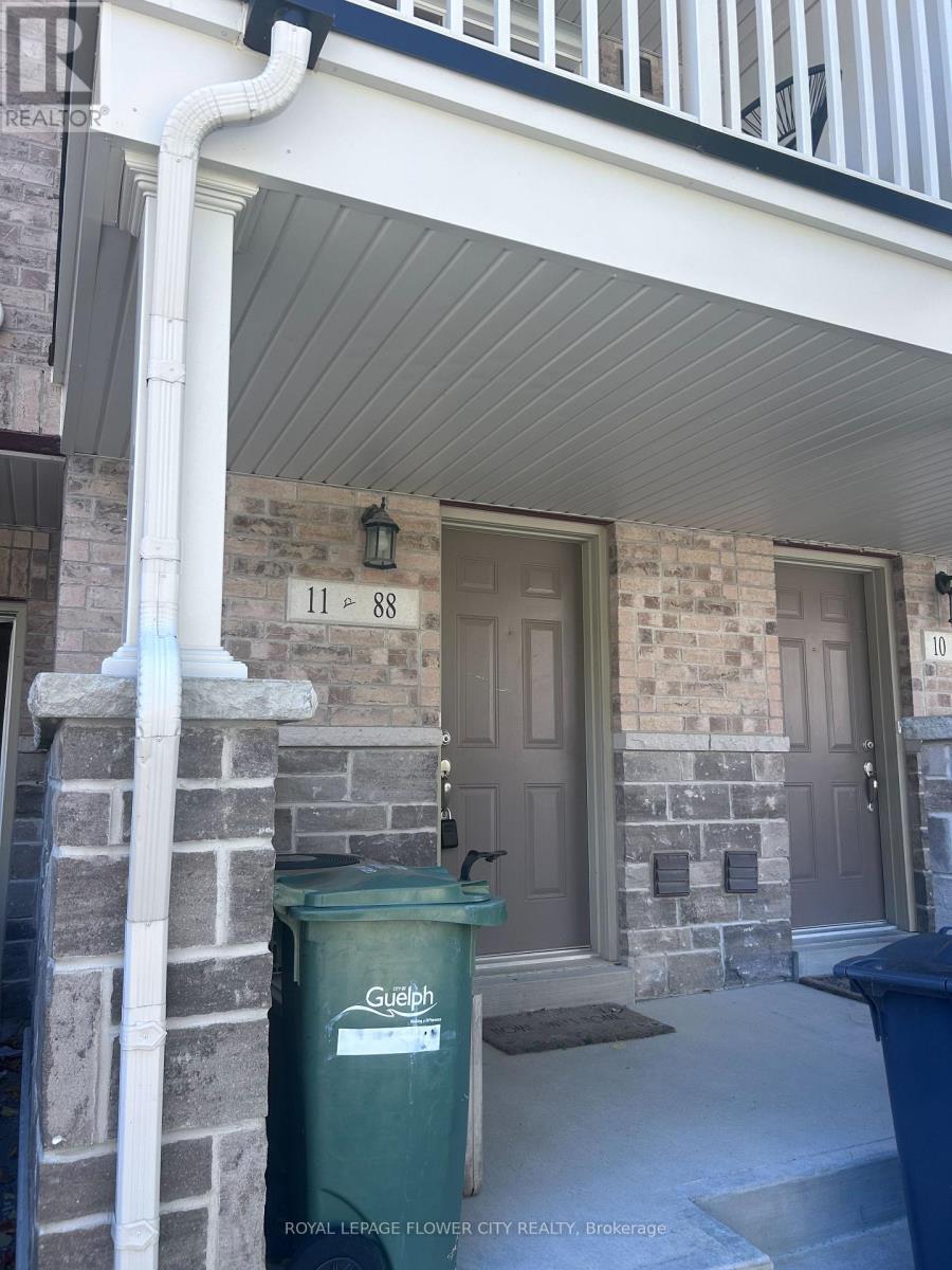 11 - 88 DE CORSO DRIVE Property Photo 1