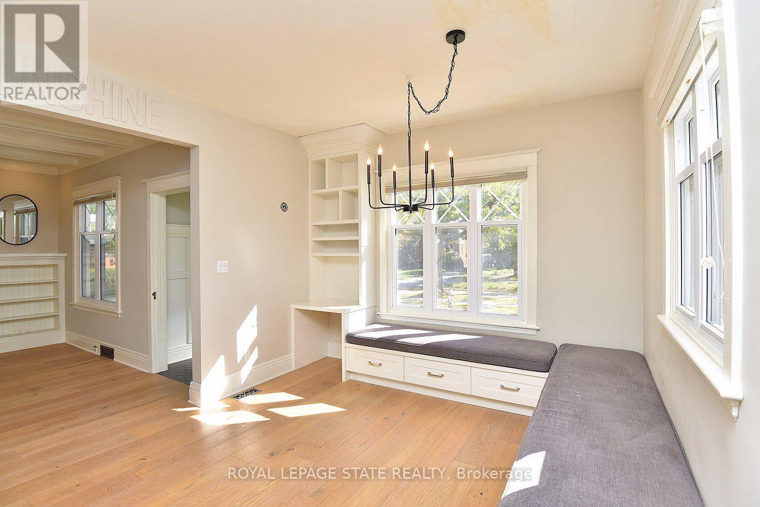 6 Nelles Boulevard Property Photo 12