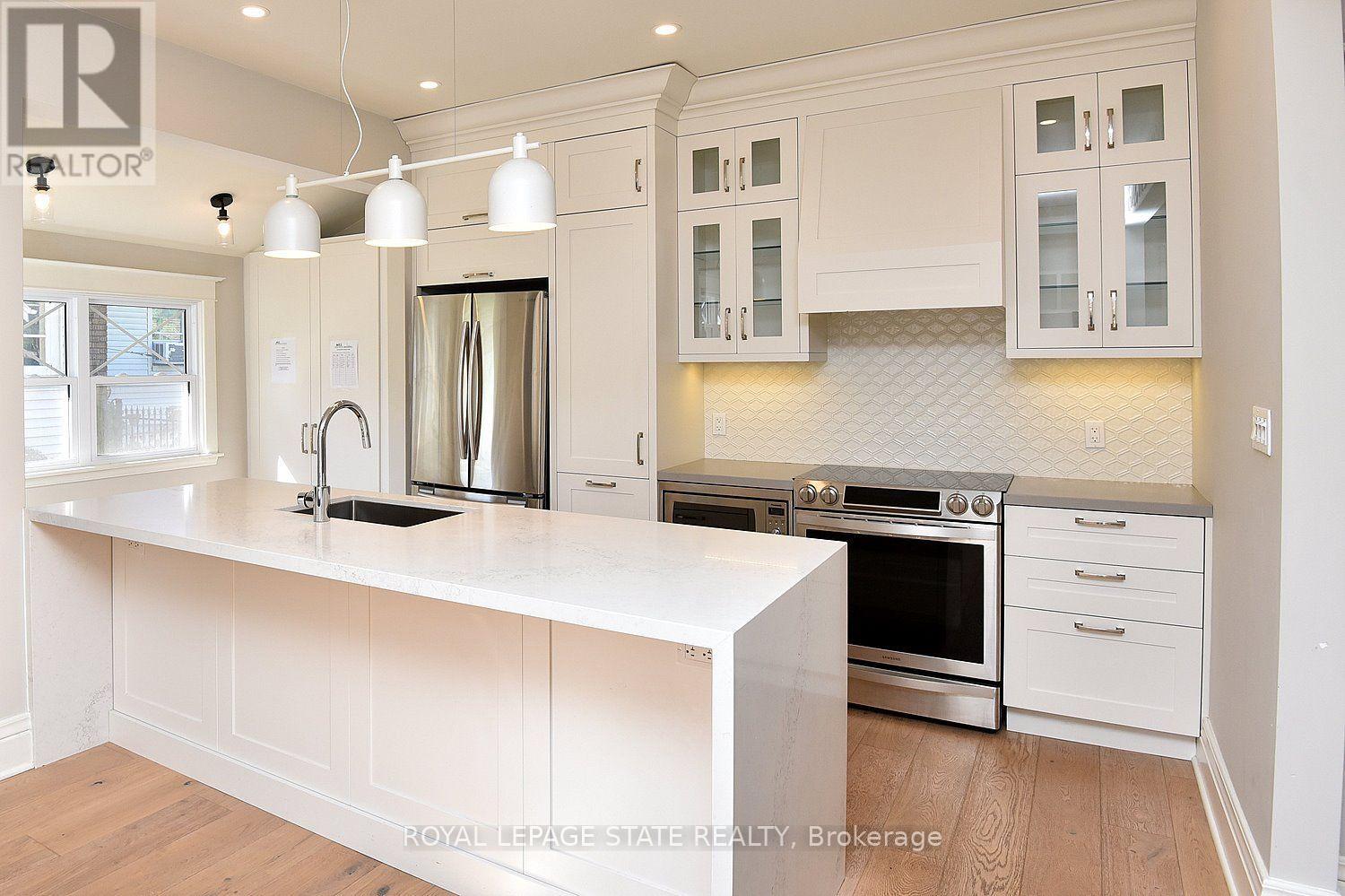 6 Nelles Boulevard Property Photo 15
