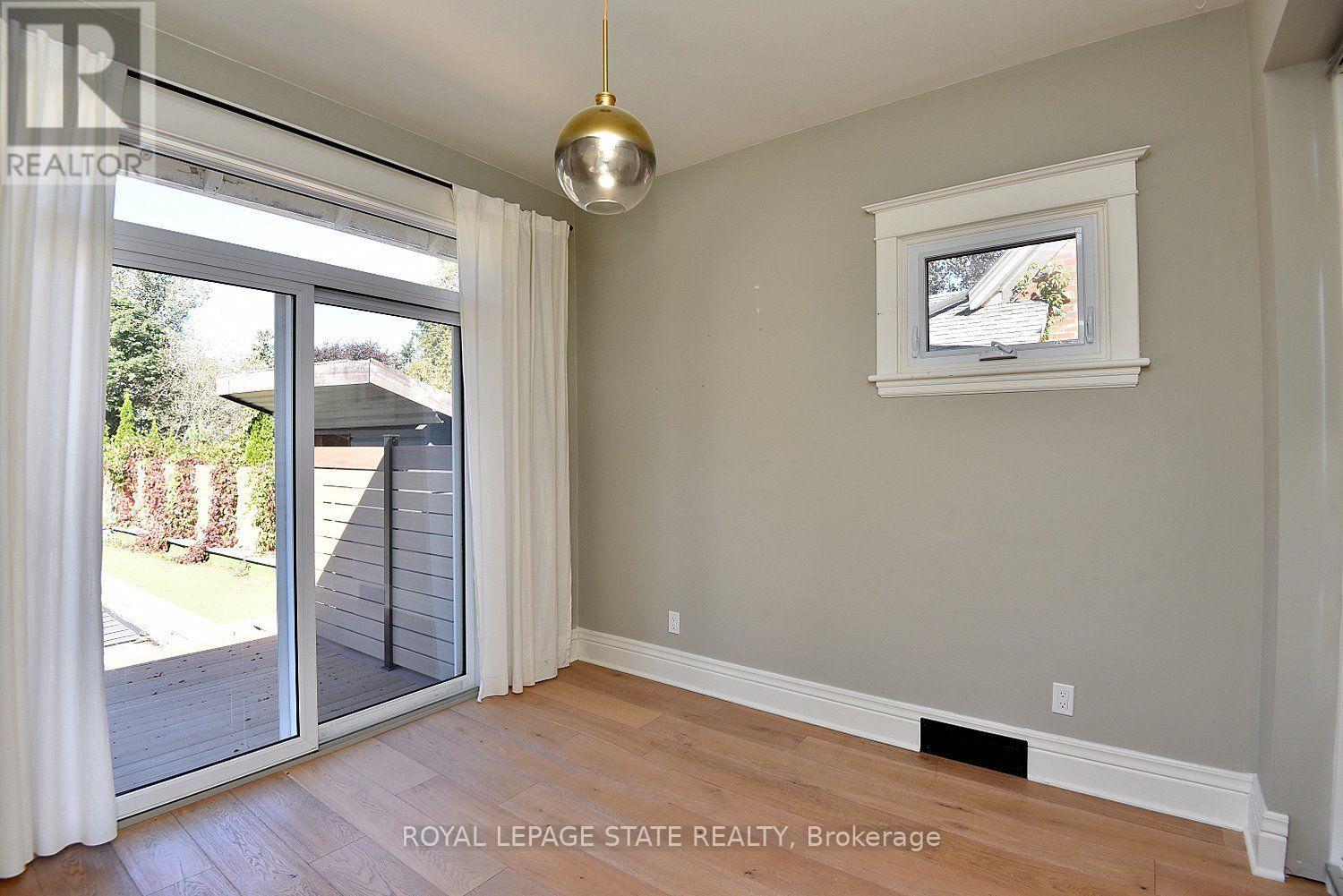 6 Nelles Boulevard Property Photo 26