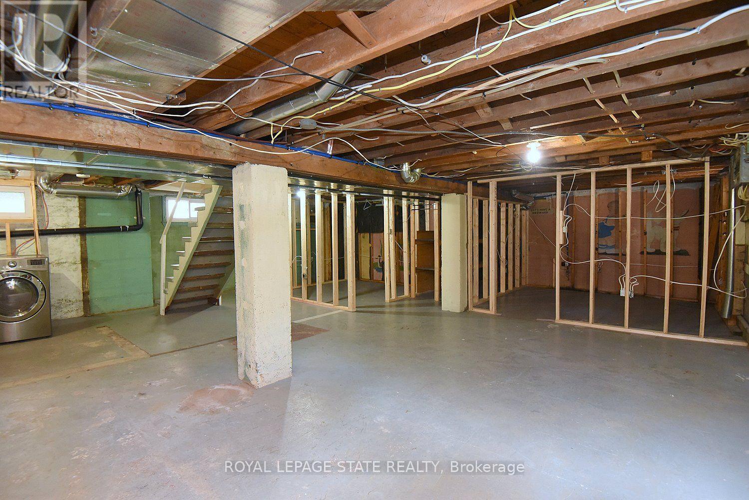 6 Nelles Boulevard Property Photo 30