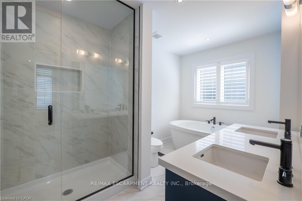 38 Riesling Street Property Photo 17