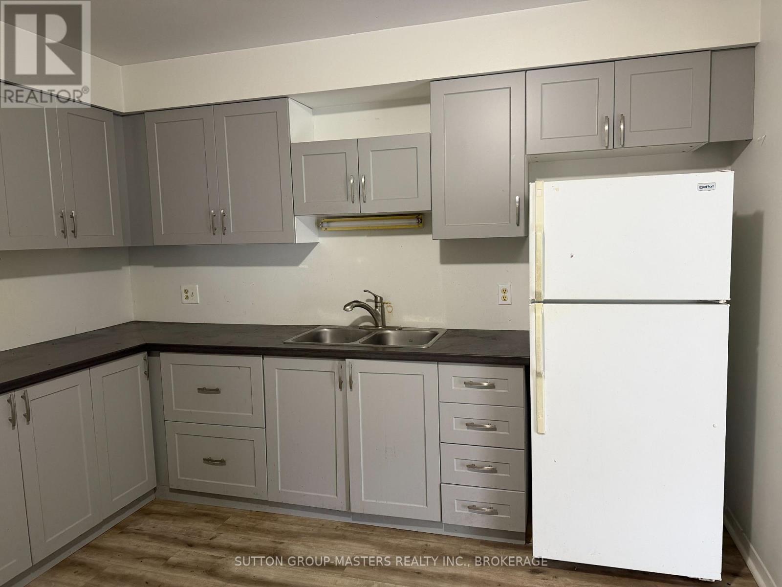 255 Melanie Avenue Property Photo 4