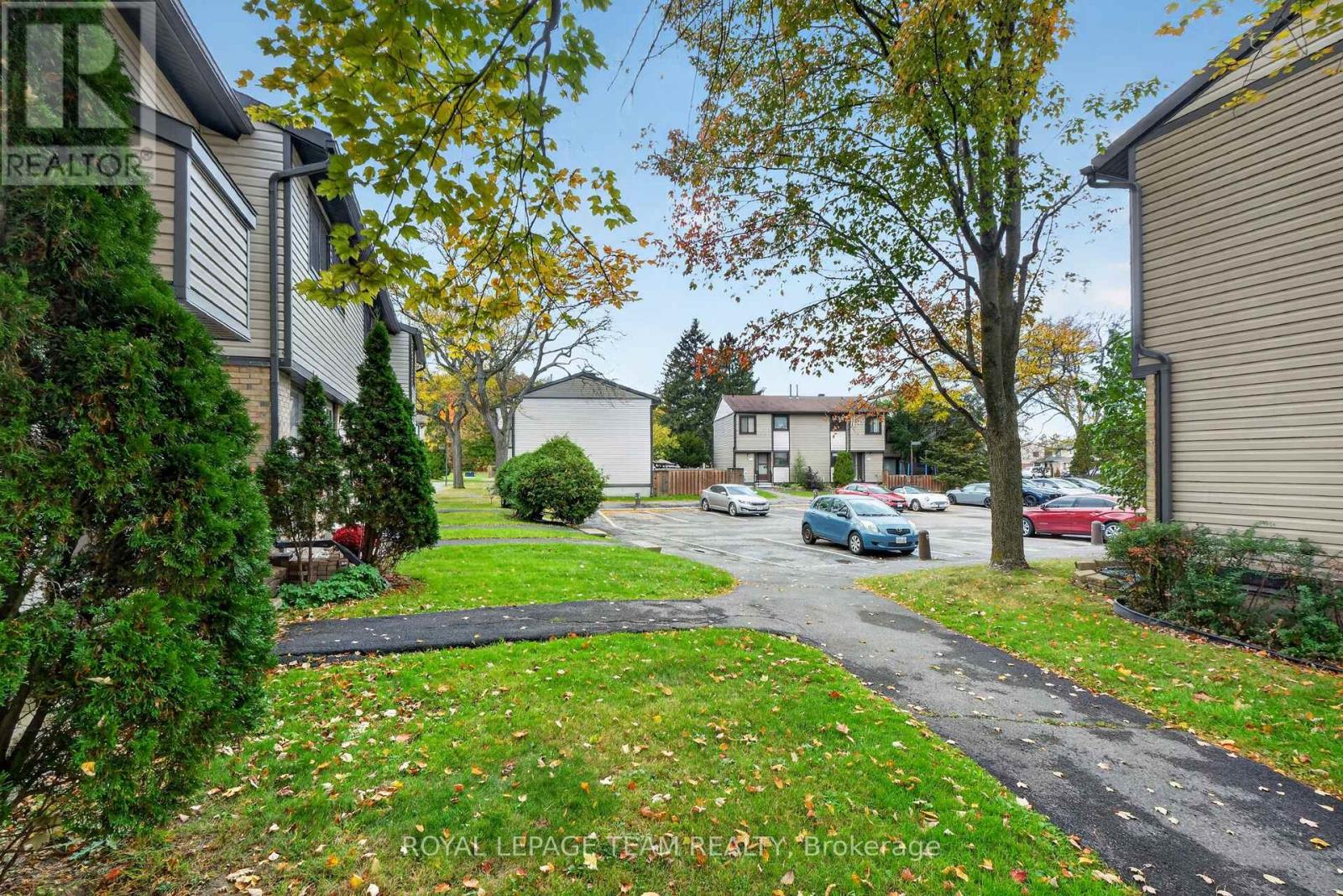 7866 Jeanne D'arc Boulevard Property Photo 4