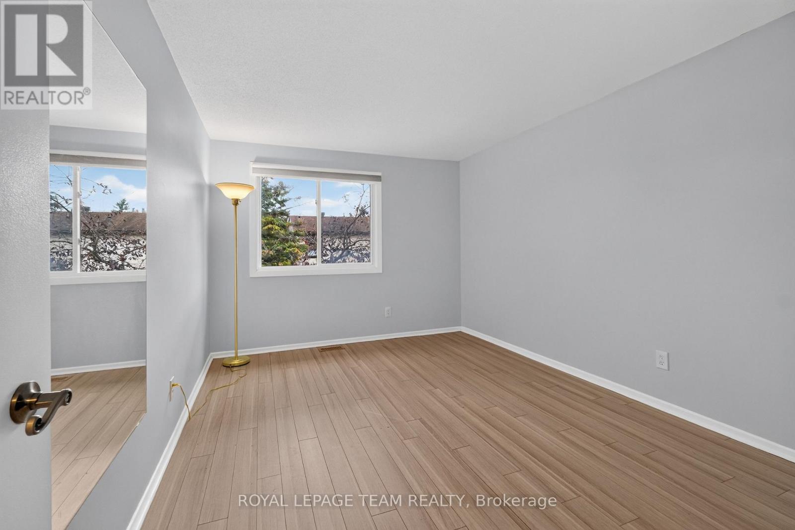 7866 Jeanne D'arc Boulevard Property Photo 28