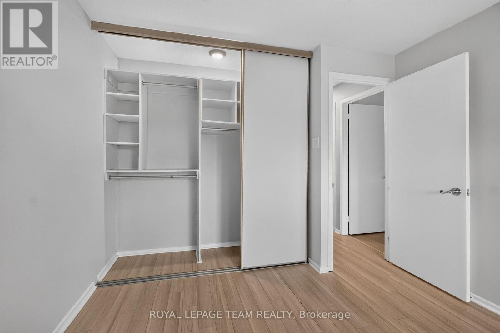 7866 Jeanne D'arc Boulevard Property Photo 30