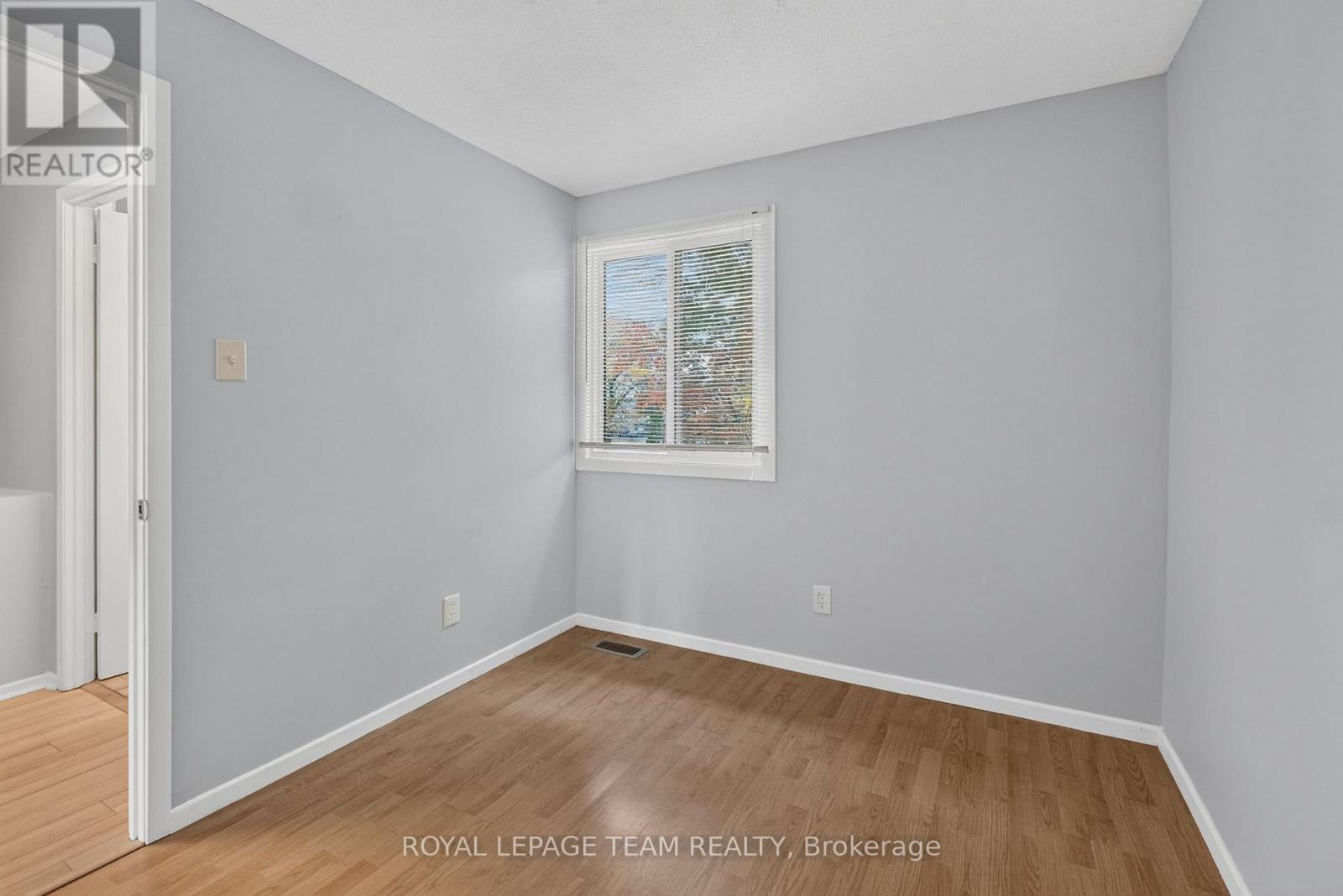 7866 Jeanne D'arc Boulevard Property Photo 37