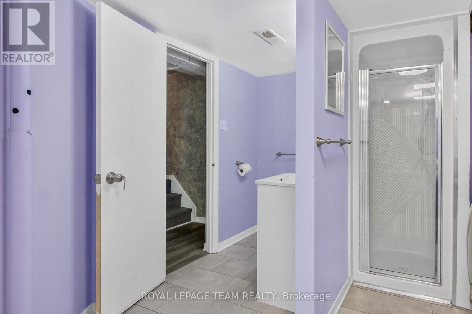 7866 Jeanne D'arc Boulevard Property Photo 43