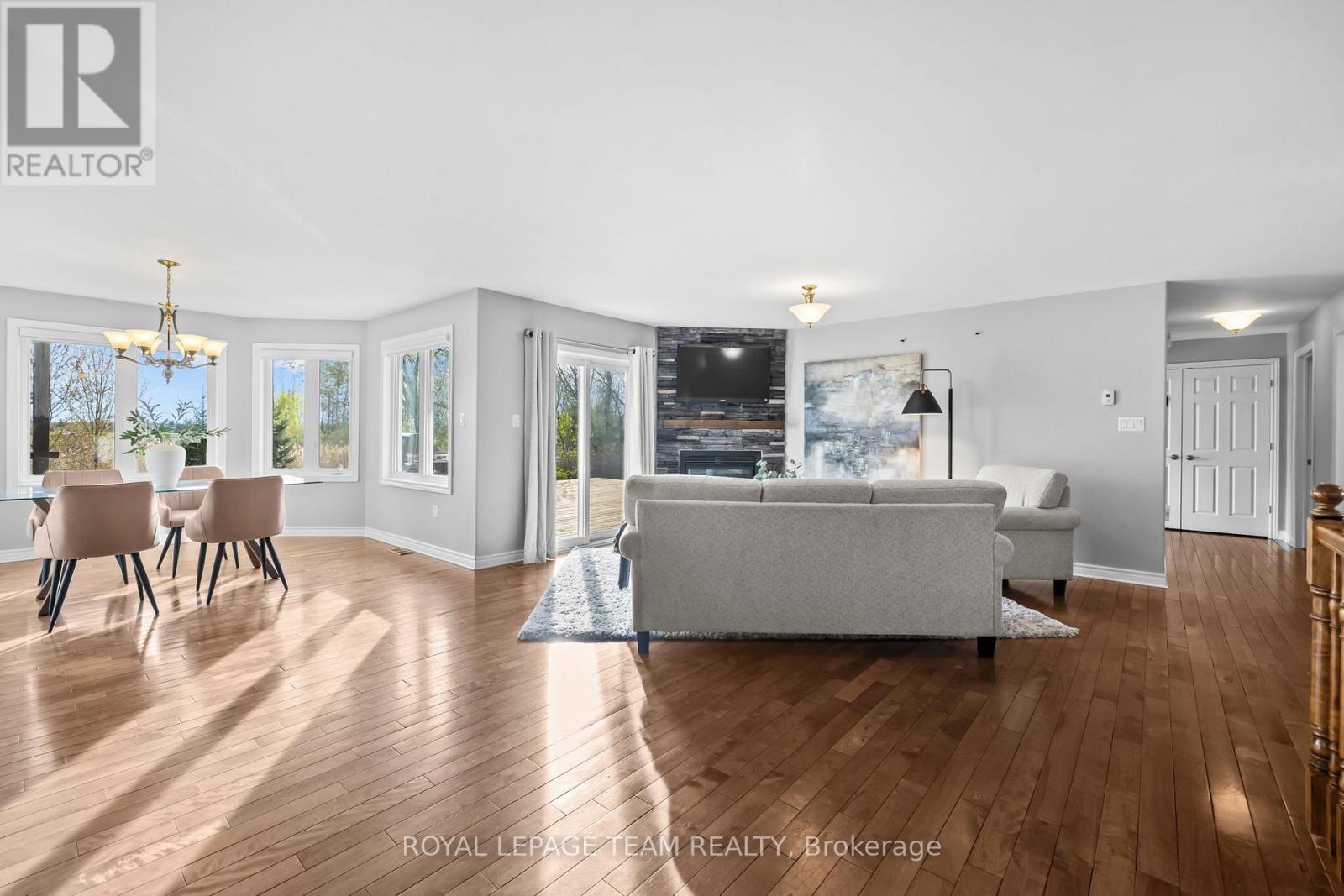 53 D'arcys Way Property Photo 8