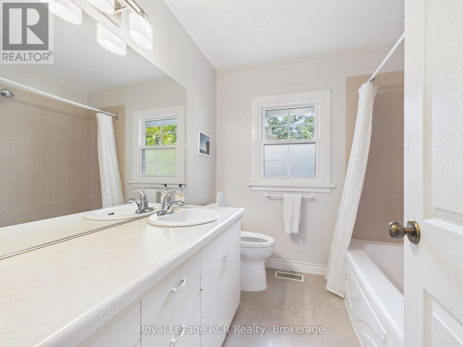 525 6th Street W Property Photo 22