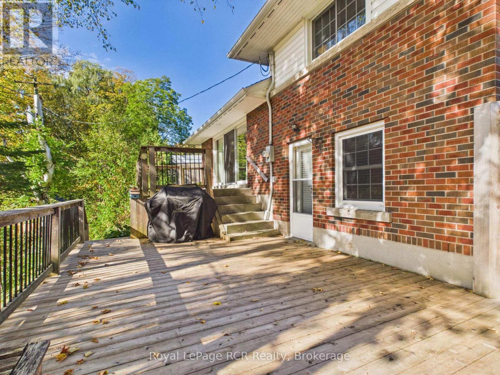 525 6th Street W Property Photo 28