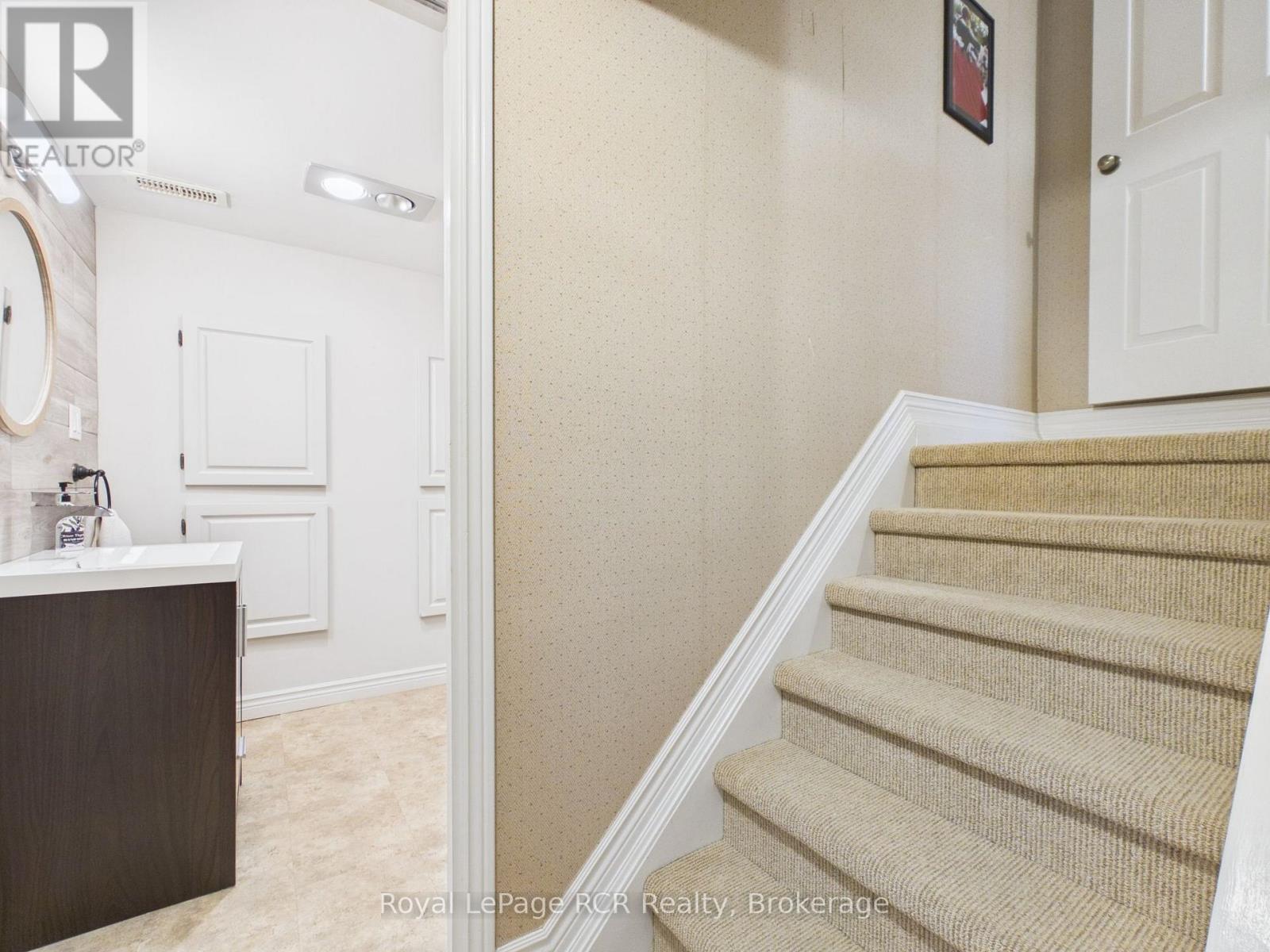 525 6th Street W Property Photo 31