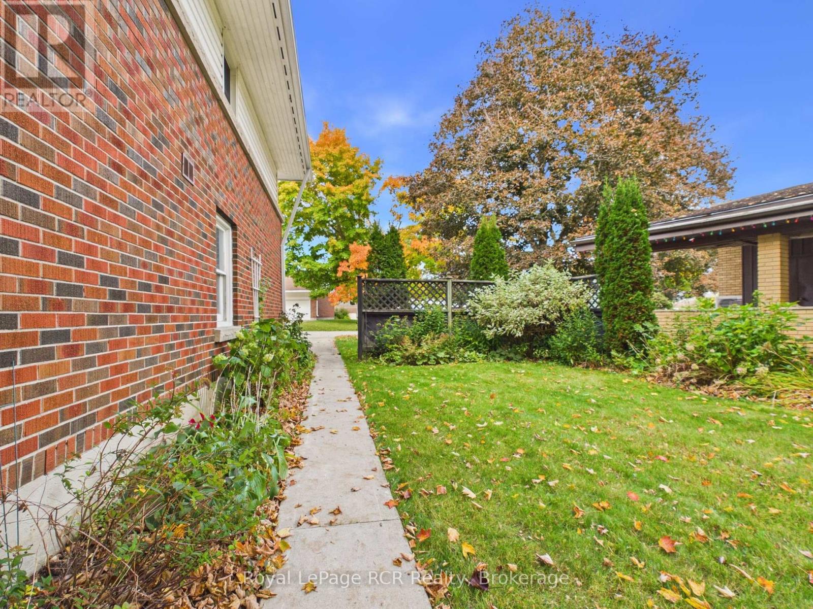 525 6th Street W Property Photo 49