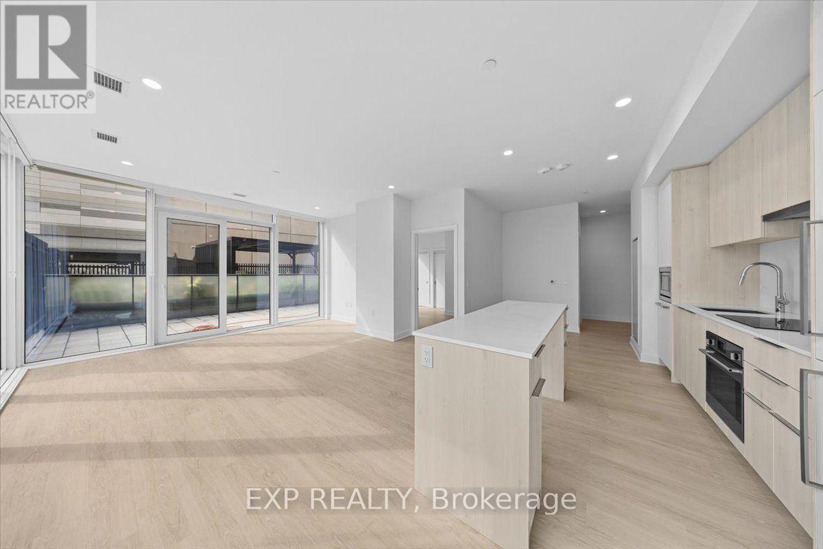 #304 - 74 Nicholas Street Property Photo 10