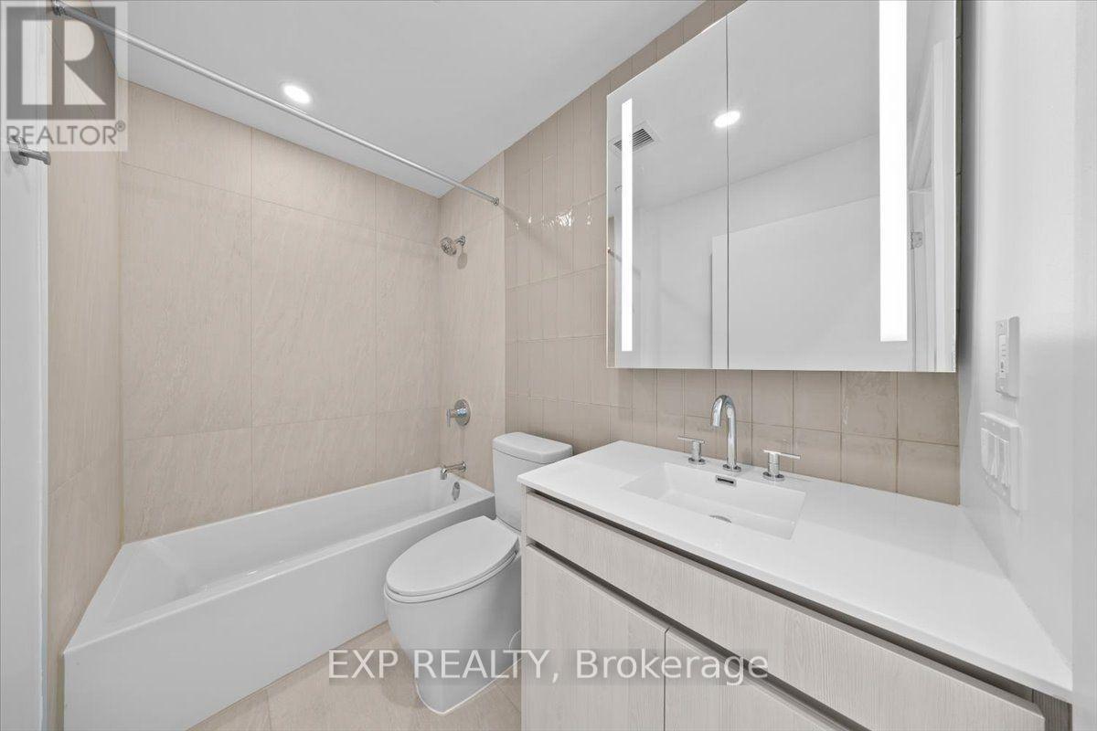 #304 - 74 Nicholas Street Property Photo 16