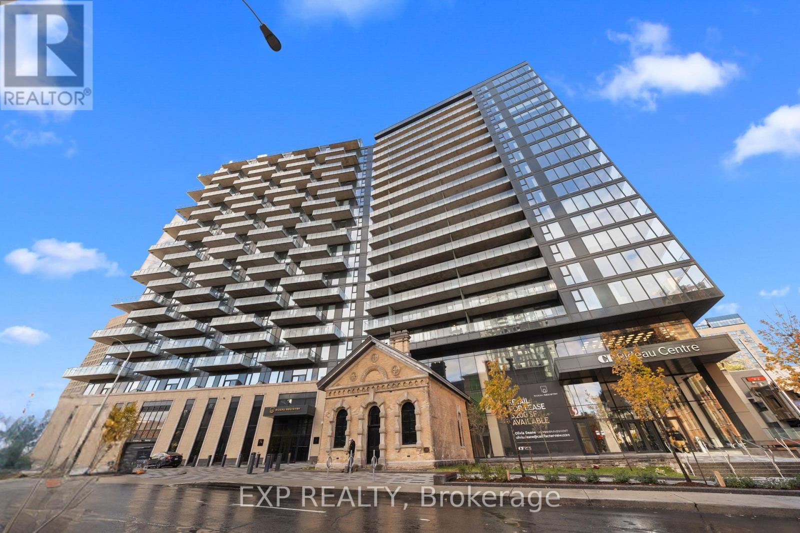 #2105 - 74 Nicholas Street Property Photo 1