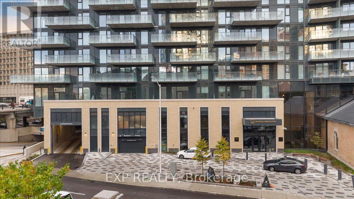 #2105 - 74 Nicholas Street Property Photo 2