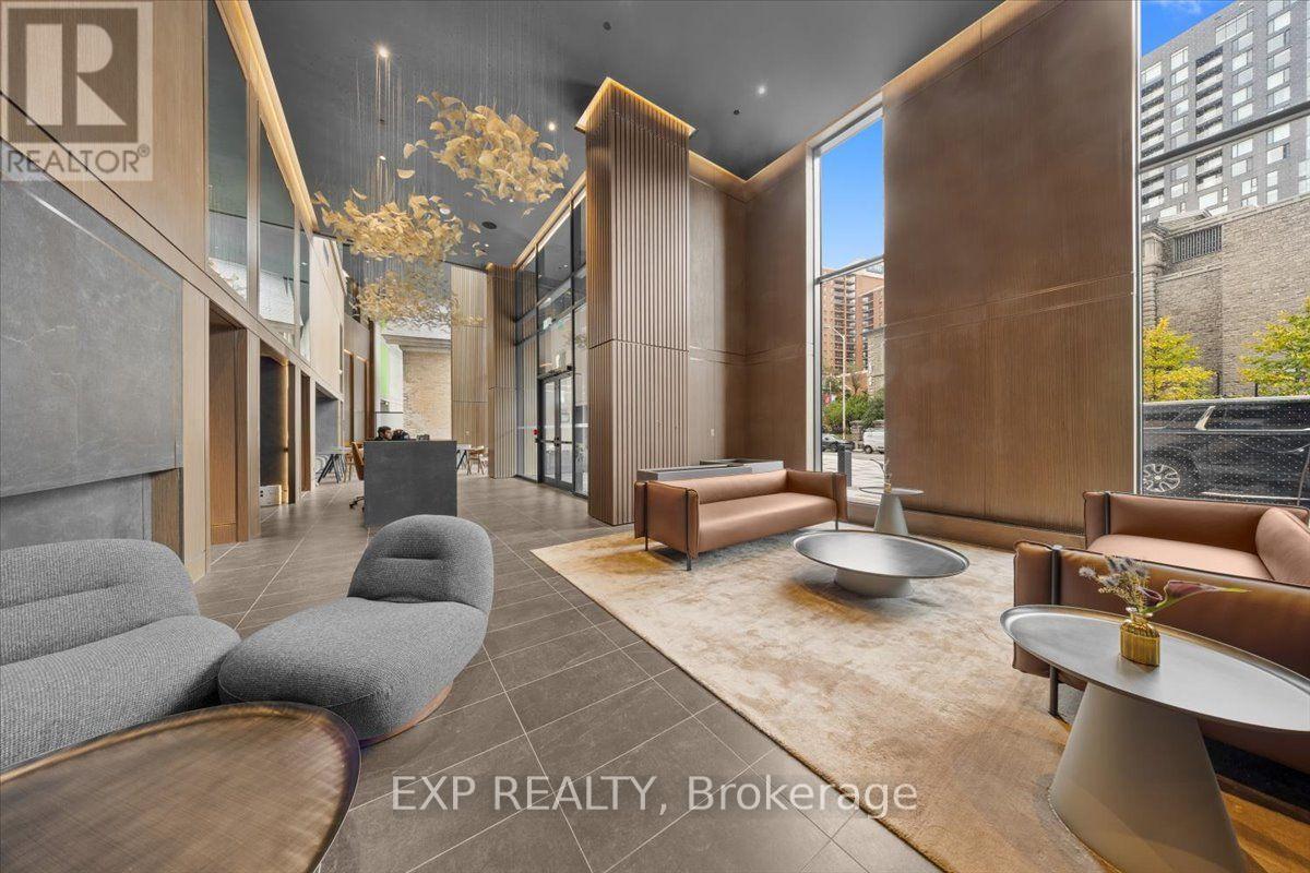 #2105 - 74 Nicholas Street Property Photo 4
