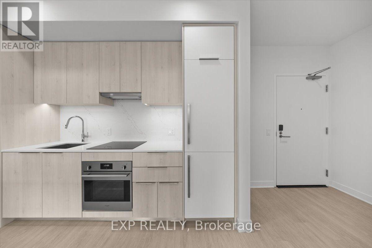 #2105 - 74 Nicholas Street Property Photo 5