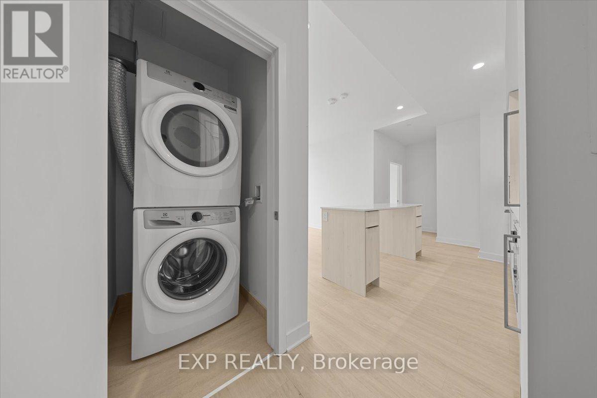 #2105 - 74 Nicholas Street Property Photo 21