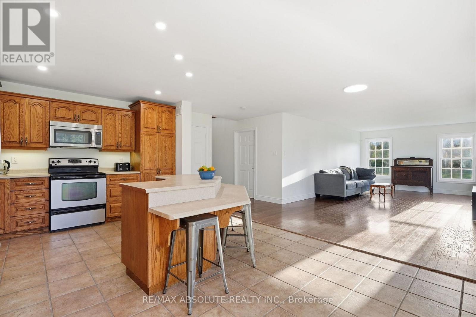 13233 Ferguson Road Property Photo 9