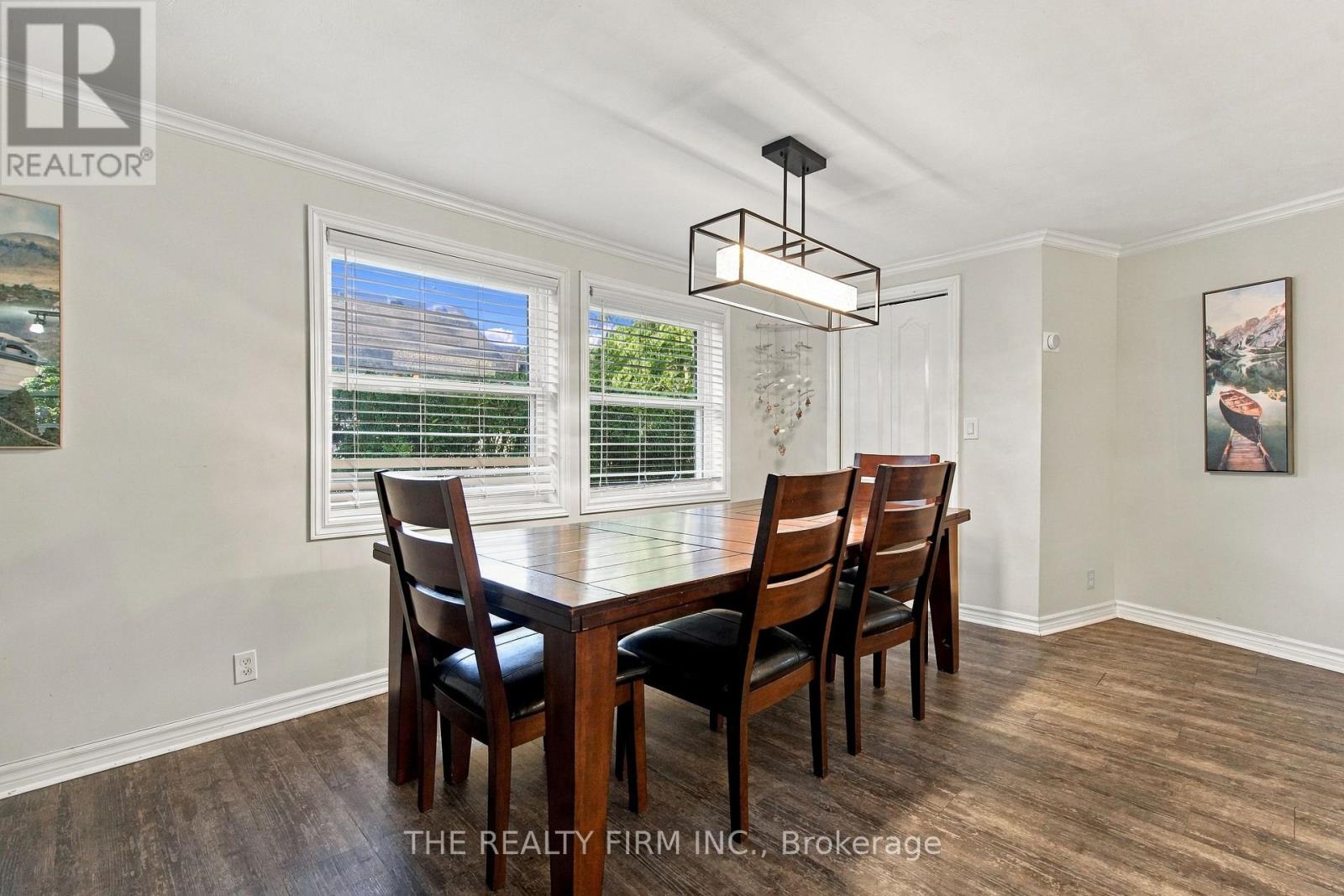 3692 Beverly Glen Property Photo 9