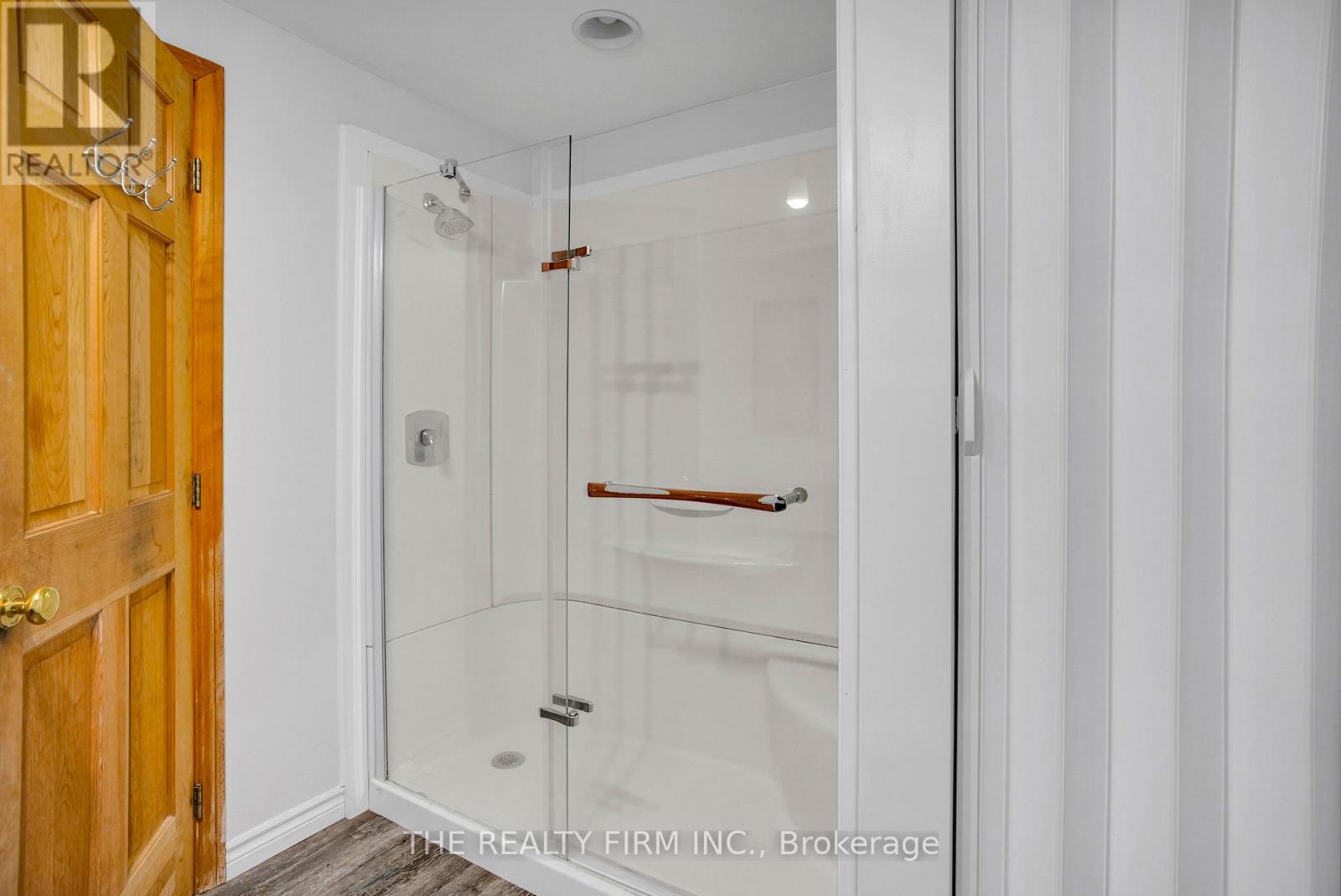 3692 Beverly Glen Property Photo 25