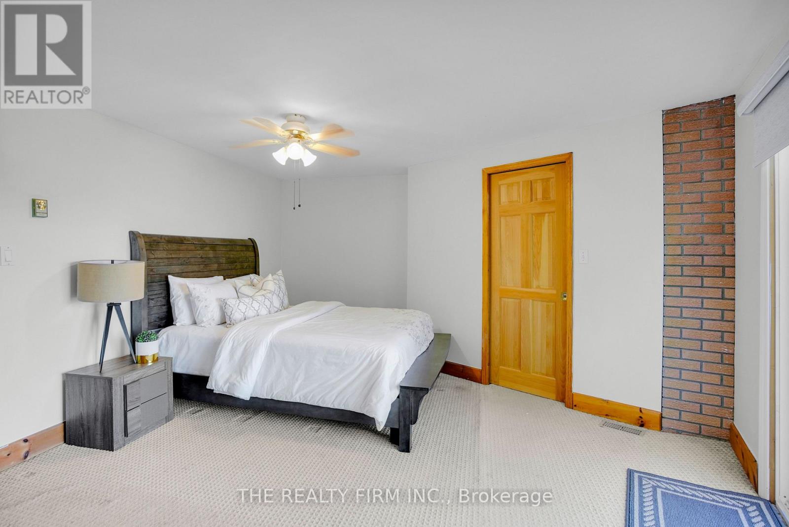 3692 Beverly Glen Property Photo 27