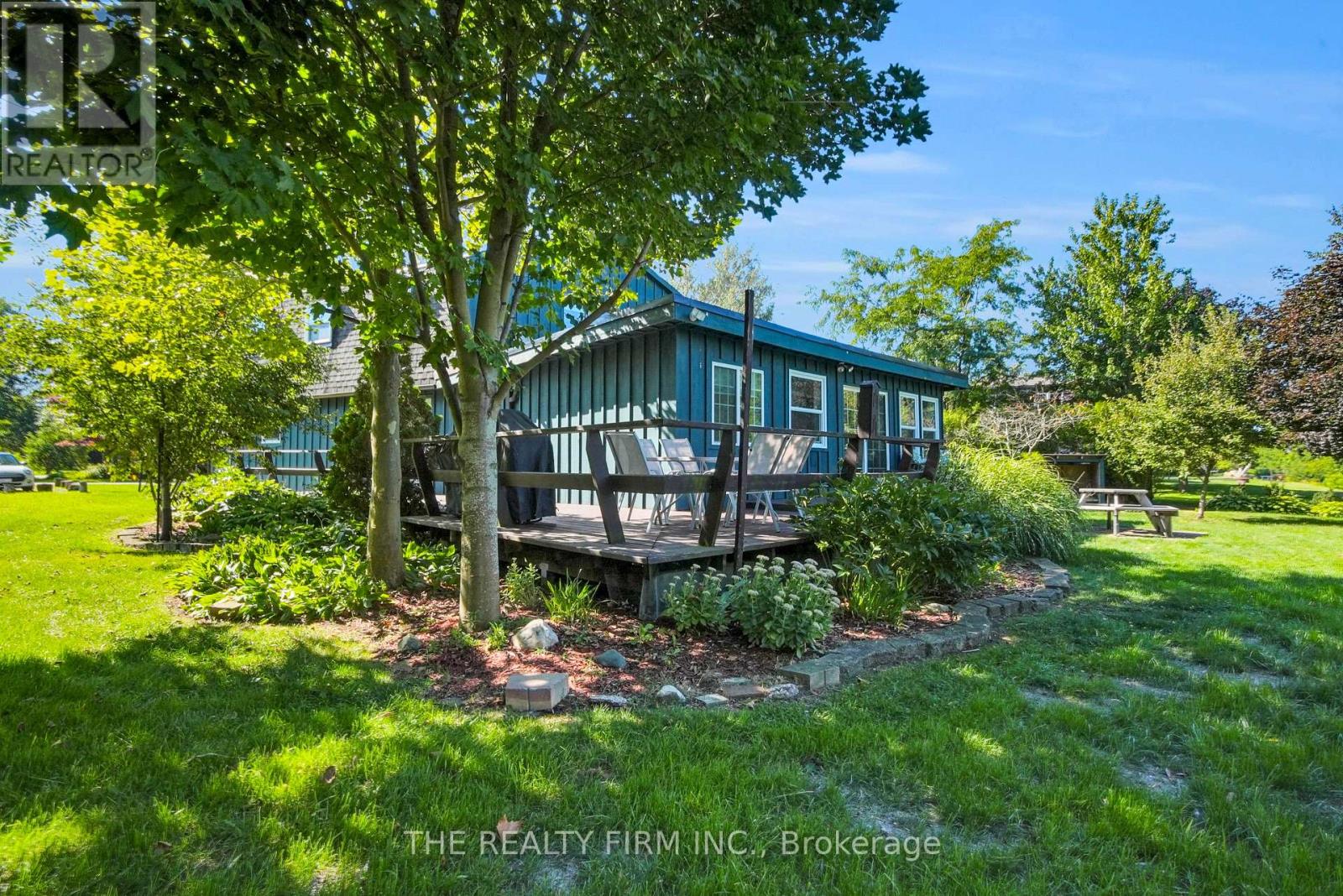 3692 Beverly Glen Property Photo 33