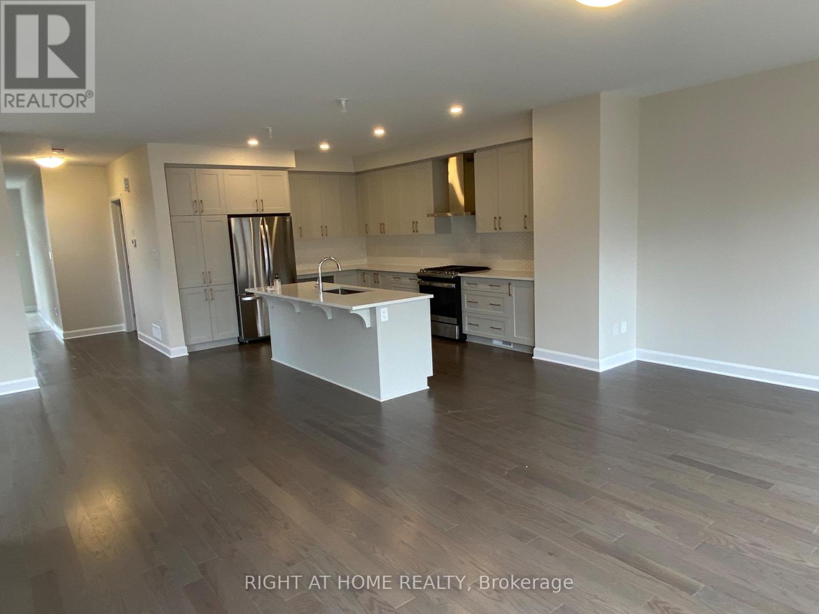 608 Moonflower Crescent Property Photo 11