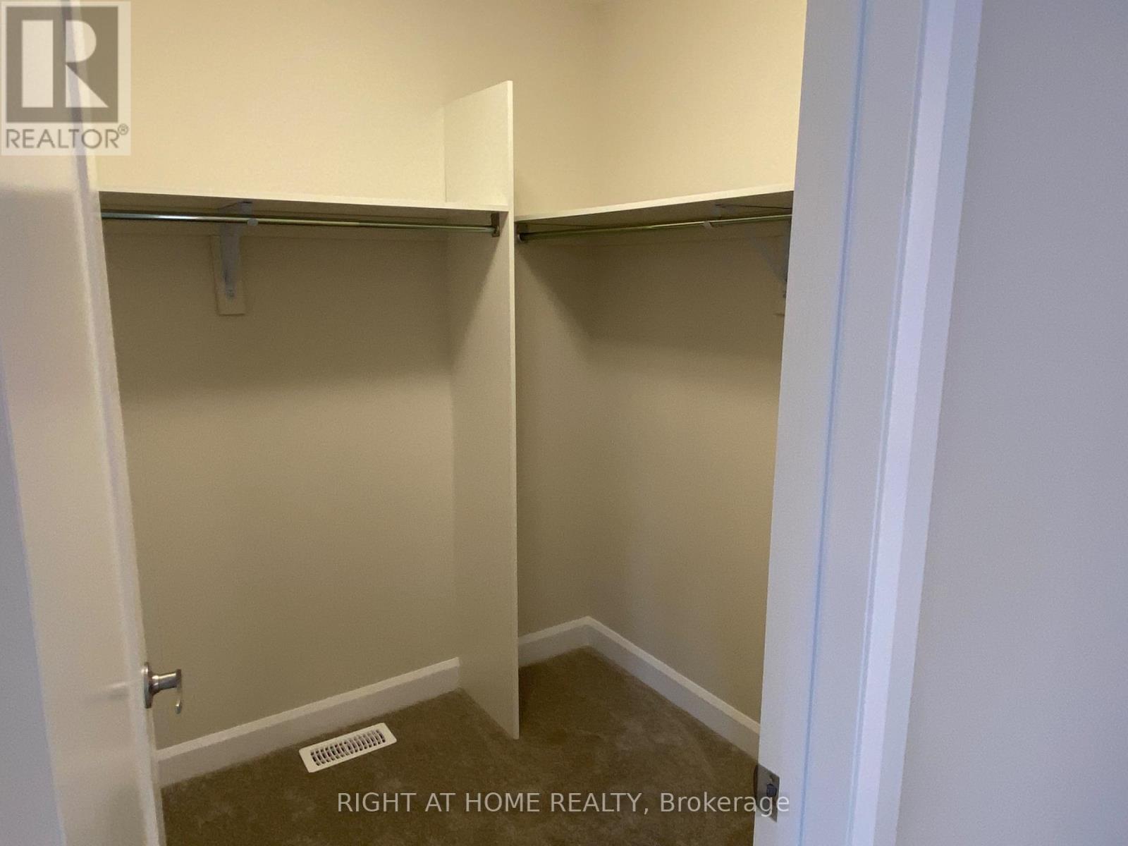 608 Moonflower Crescent Property Photo 14