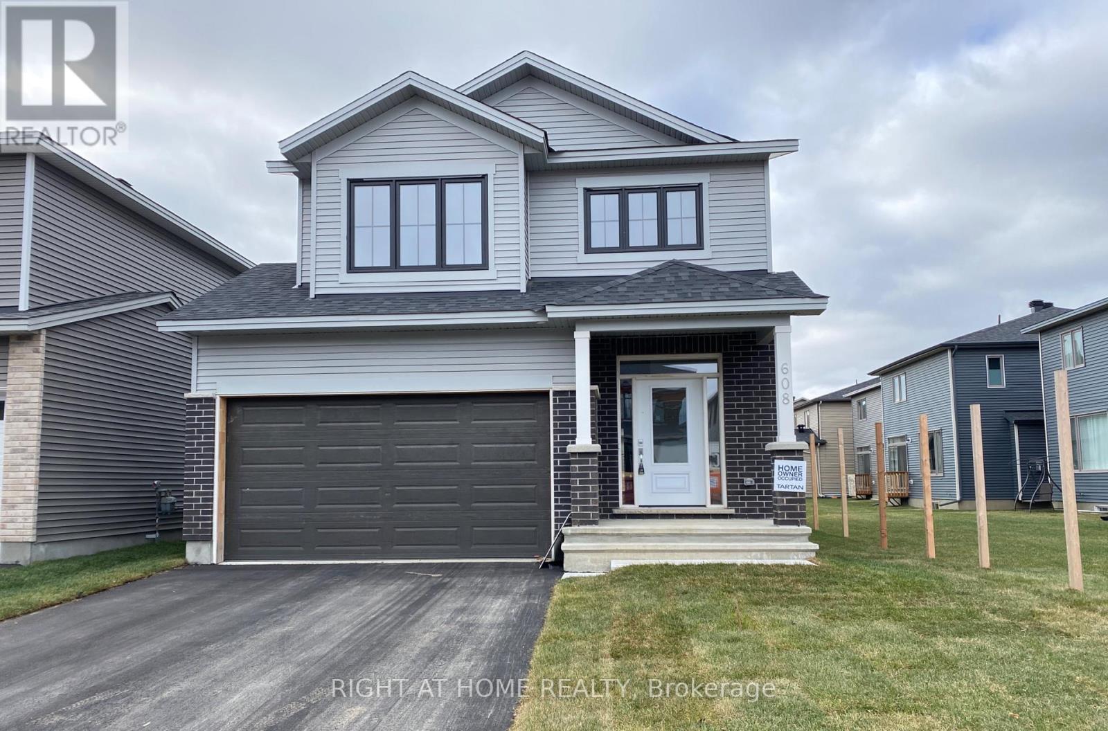 608 Moonflower Crescent Property Photo 36