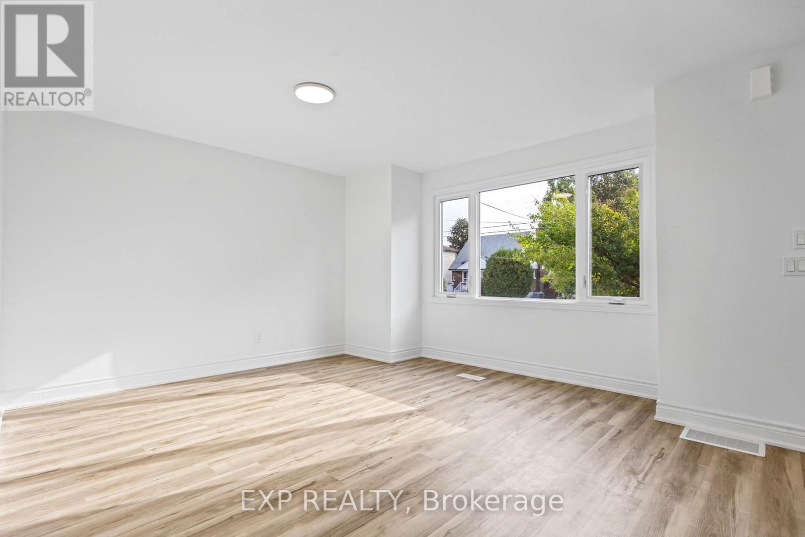 Upper - 156 E36th Street Property Photo 7