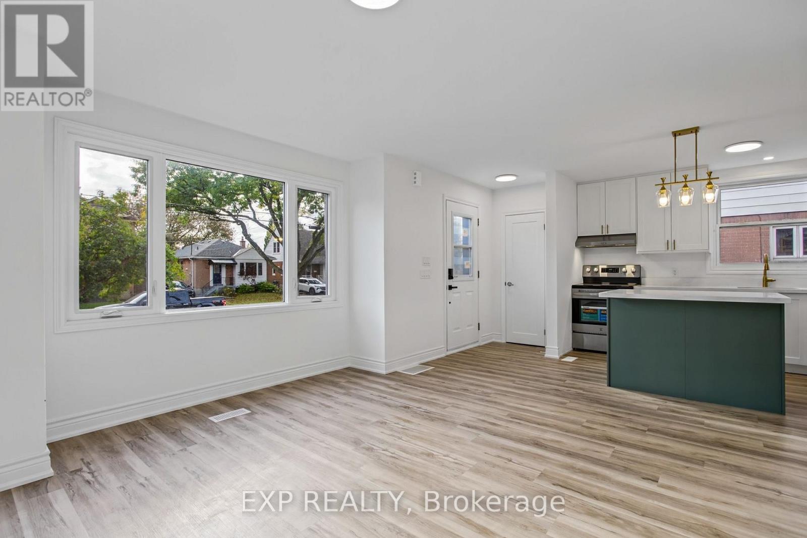 Upper - 156 E36th Street Property Photo 11