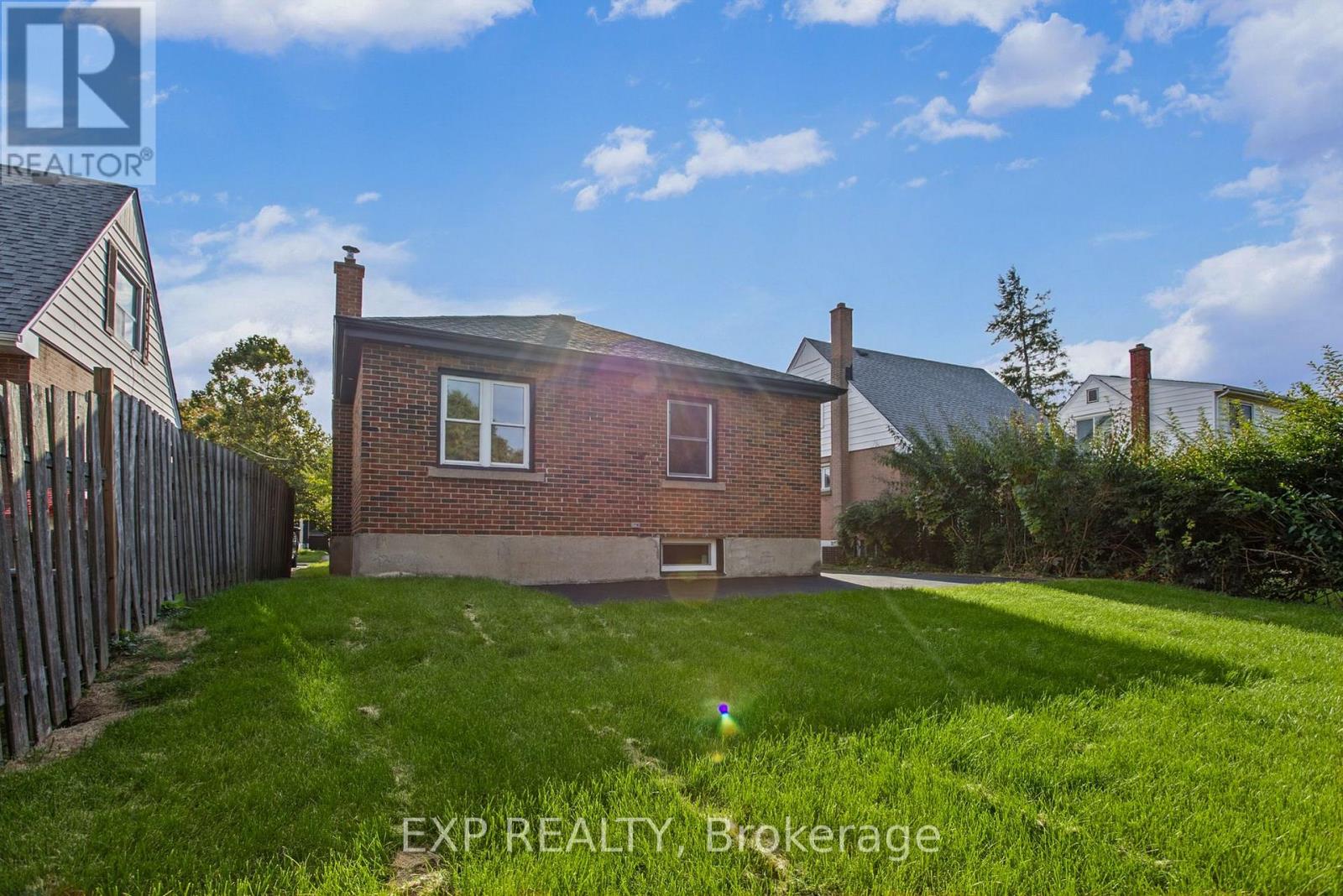Lower - 156 E36th Street Property Photo 7