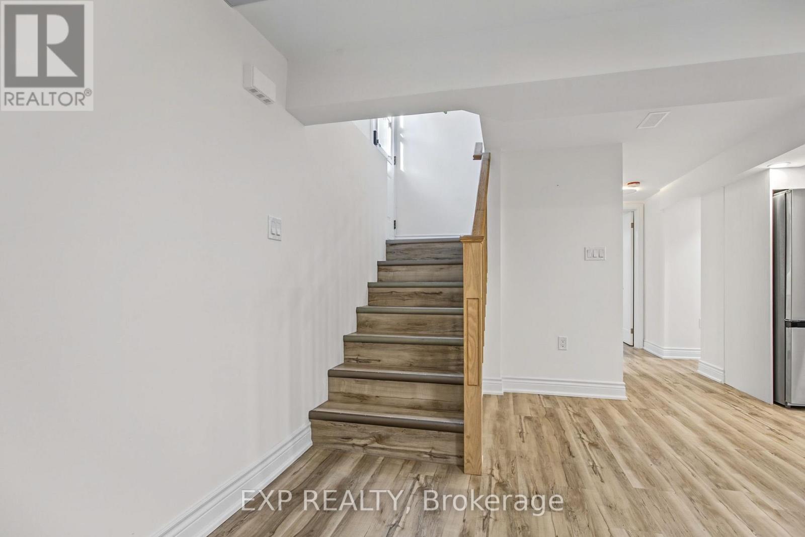 Lower - 156 E36th Street Property Photo 8