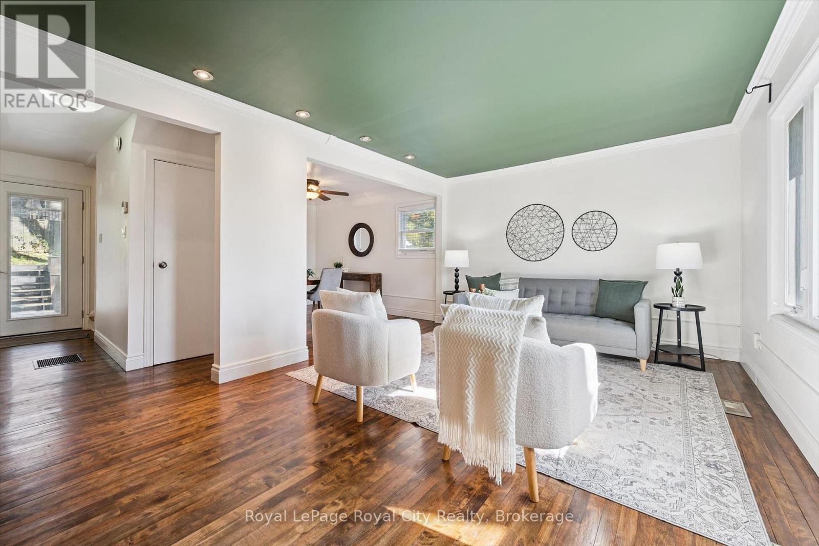 39 Ridgewood Avenue Property Photo 3