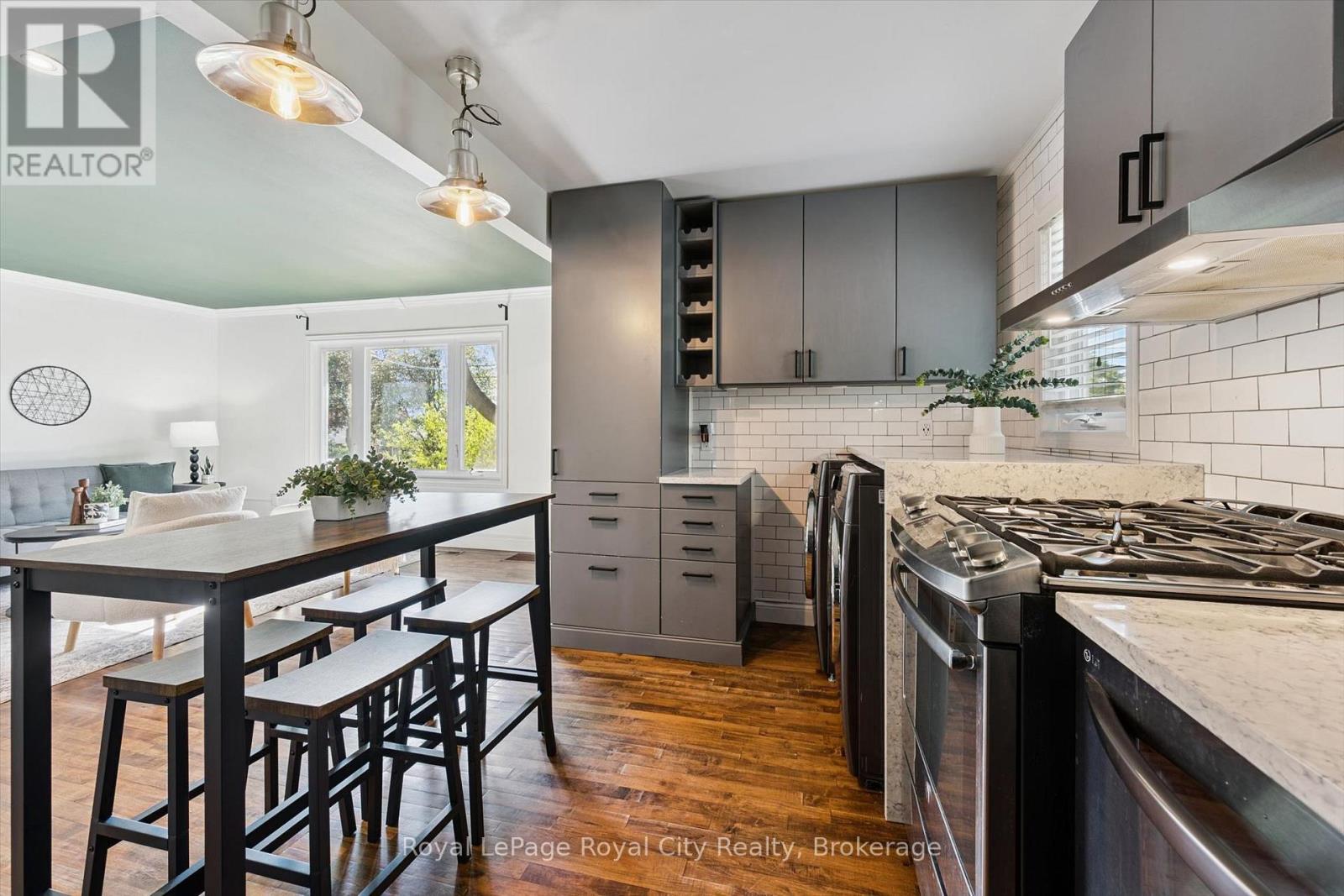 39 Ridgewood Avenue Property Photo 15