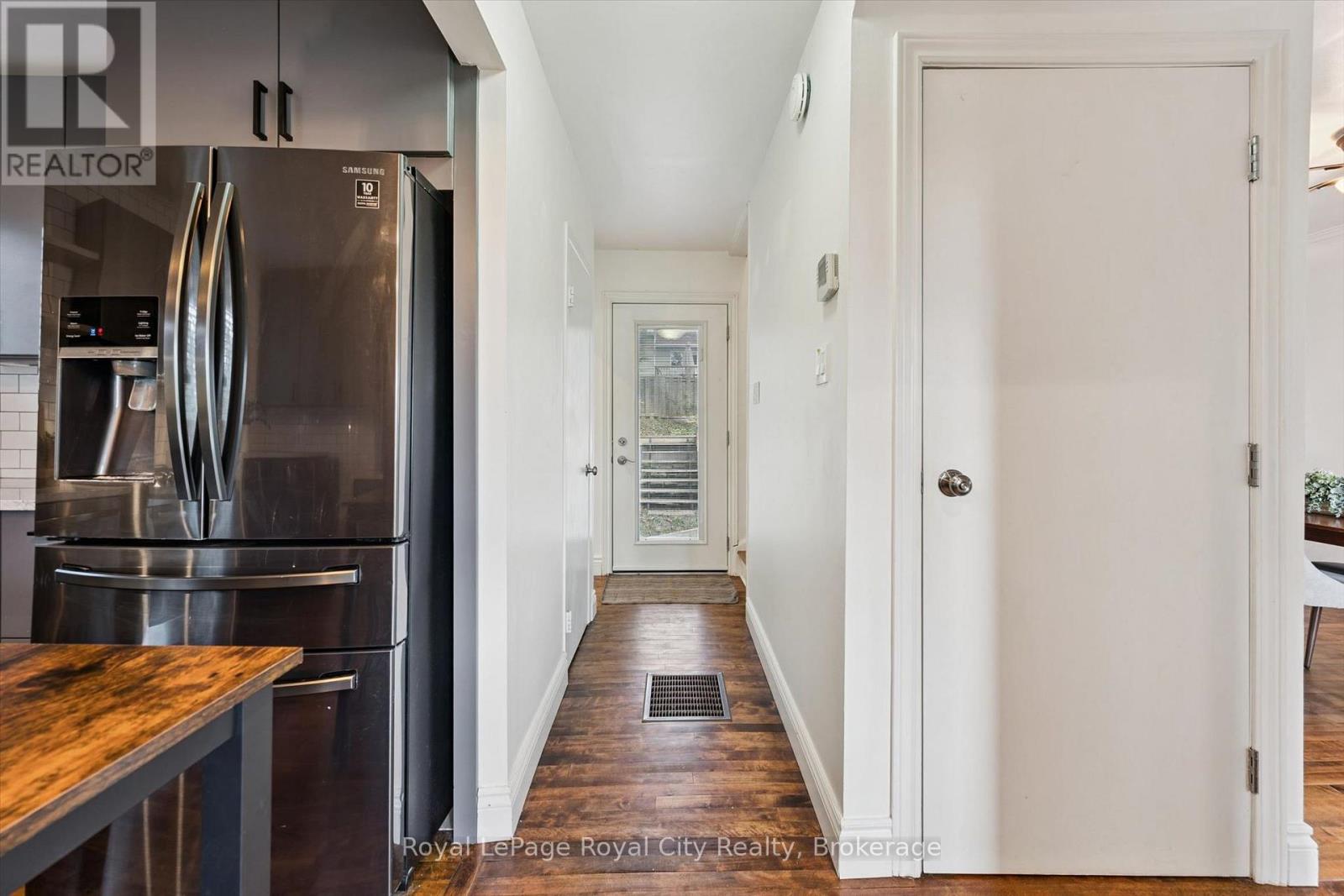 39 Ridgewood Avenue Property Photo 17