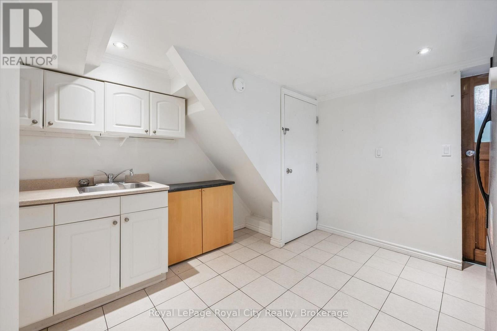 39 Ridgewood Avenue Property Photo 26