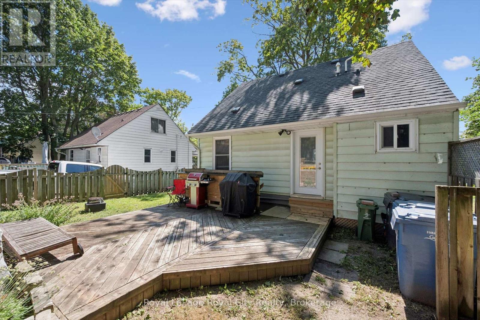 39 Ridgewood Avenue Property Photo 42