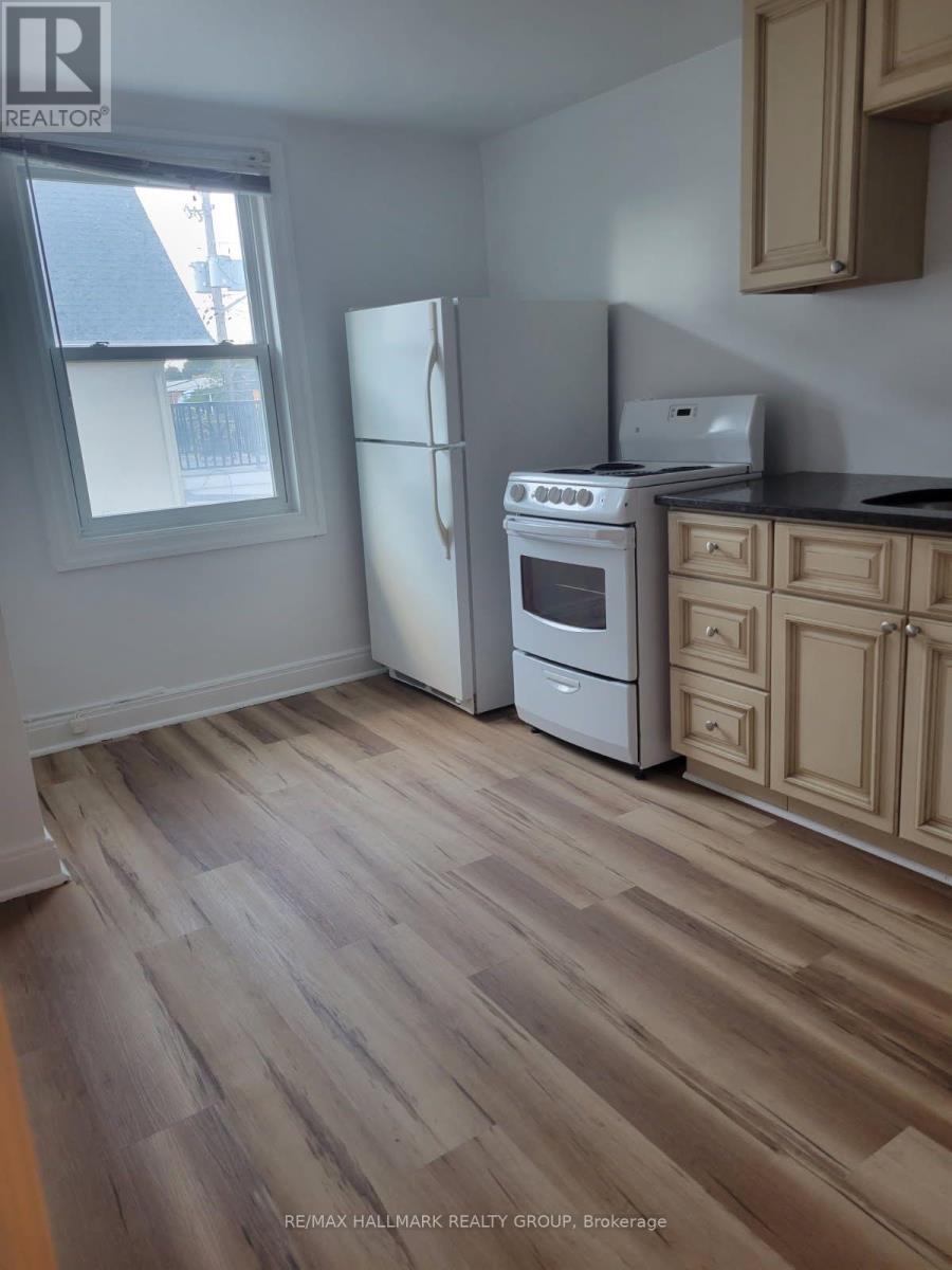 # 2 - 570 Gladstone Avenue Property Photo 6