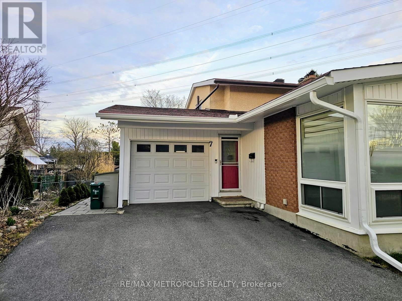 Bsmt - 7 Medhurst Drive Property Photo 1