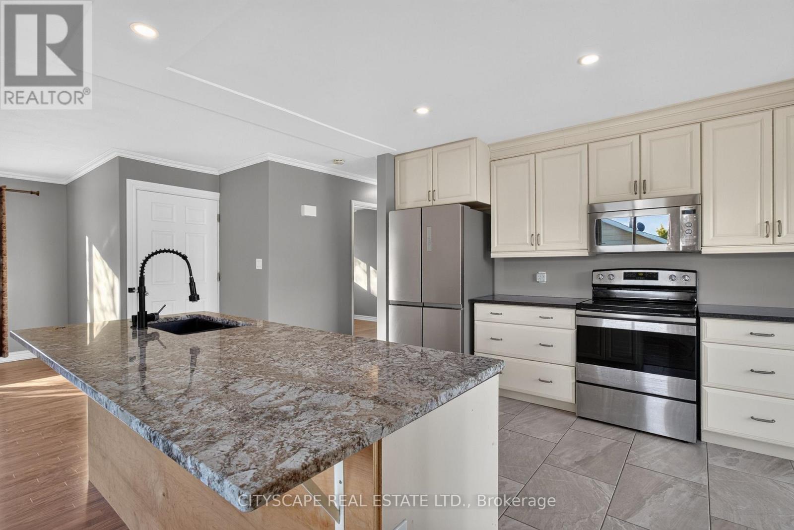 39 Huff Avenue Property Photo 27
