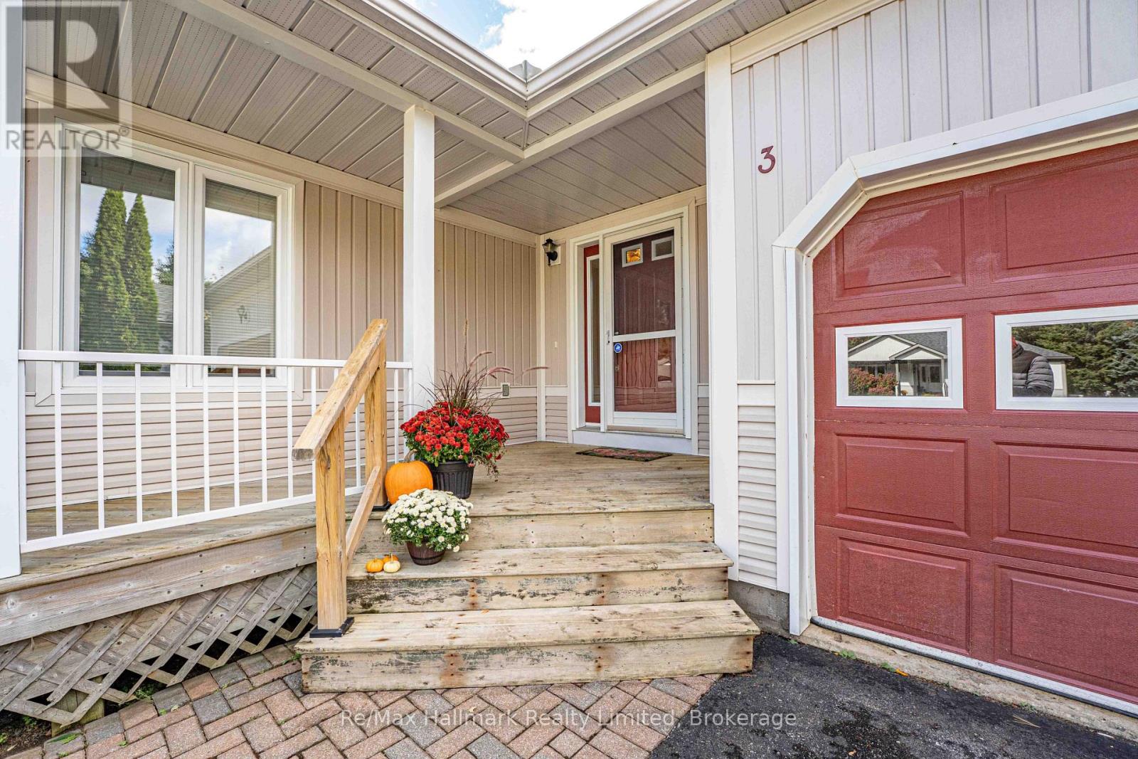 3 Woods Hollow Property Photo 3