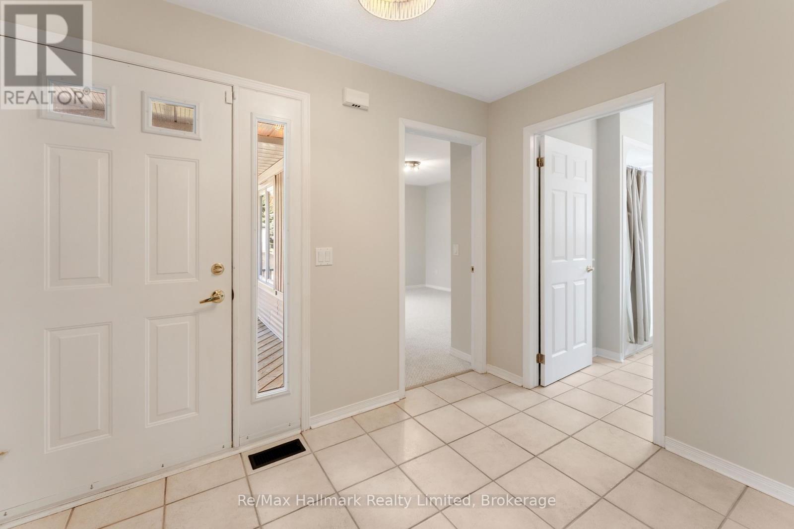 3 Woods Hollow Property Photo 7