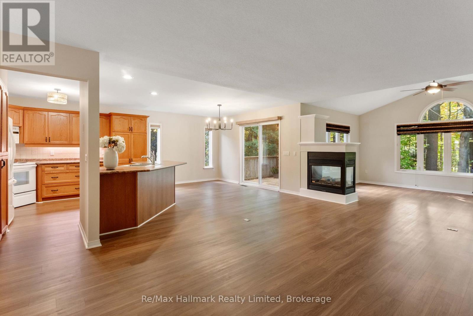 3 Woods Hollow Property Photo 13