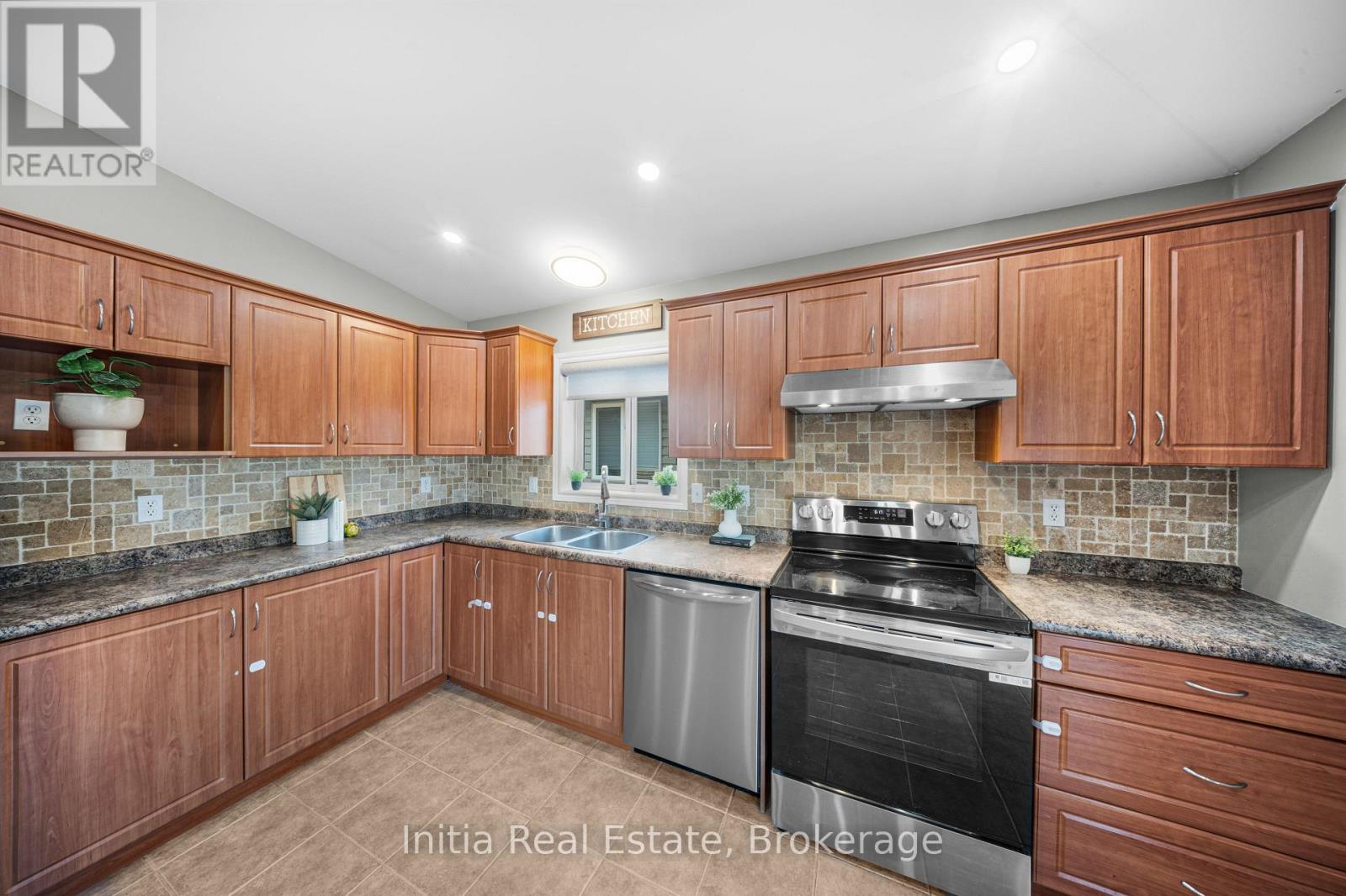 1412 Katella Avenue Property Photo 15